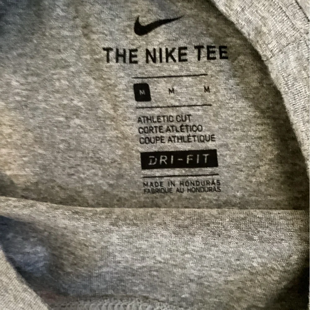 NFL Nike Patriots Dri-Fit T-Shirt M Gray Flying Elvis Logo Tee Men’s H6